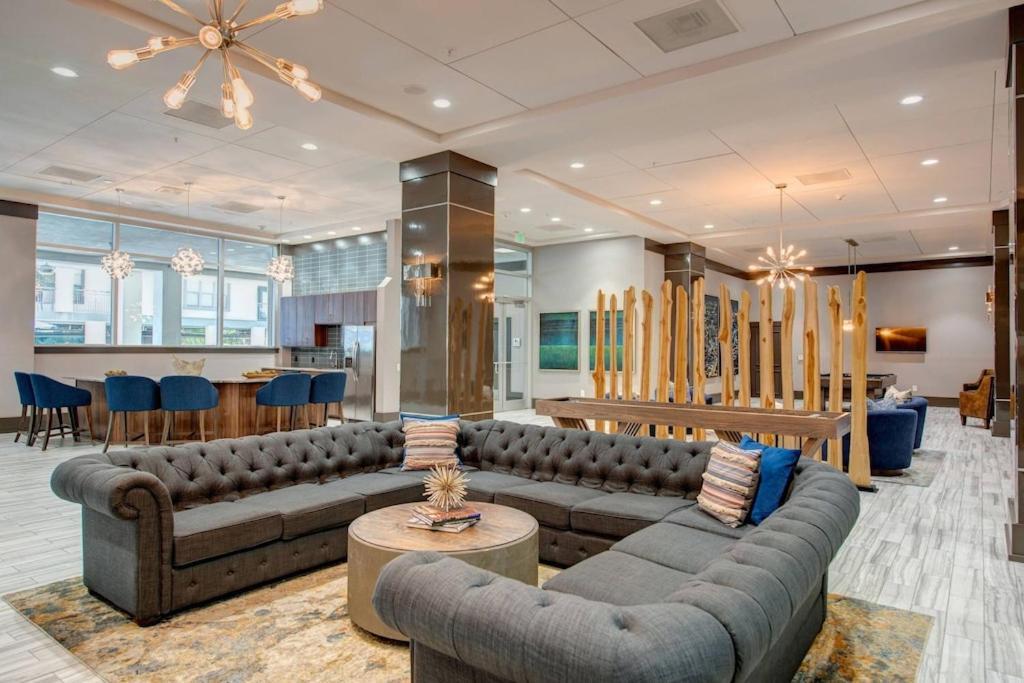 Modern Galleria Apt-Freeparking-Pool-Fast Wifi-Med Ctr Хьюстон Экстерьер фото